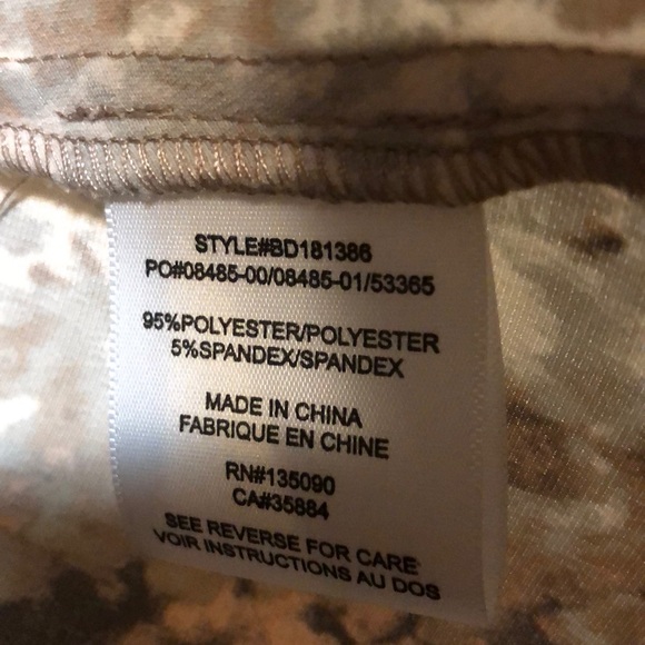 Flowy snakeskin patterned dress - Picture 5 of 6